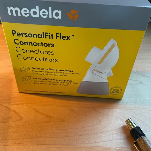 Freestyle Flex Double Electric Breast Pump - Picture 4 of 5